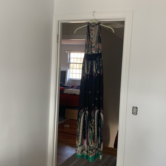 Long dress - Picture 2 of 3